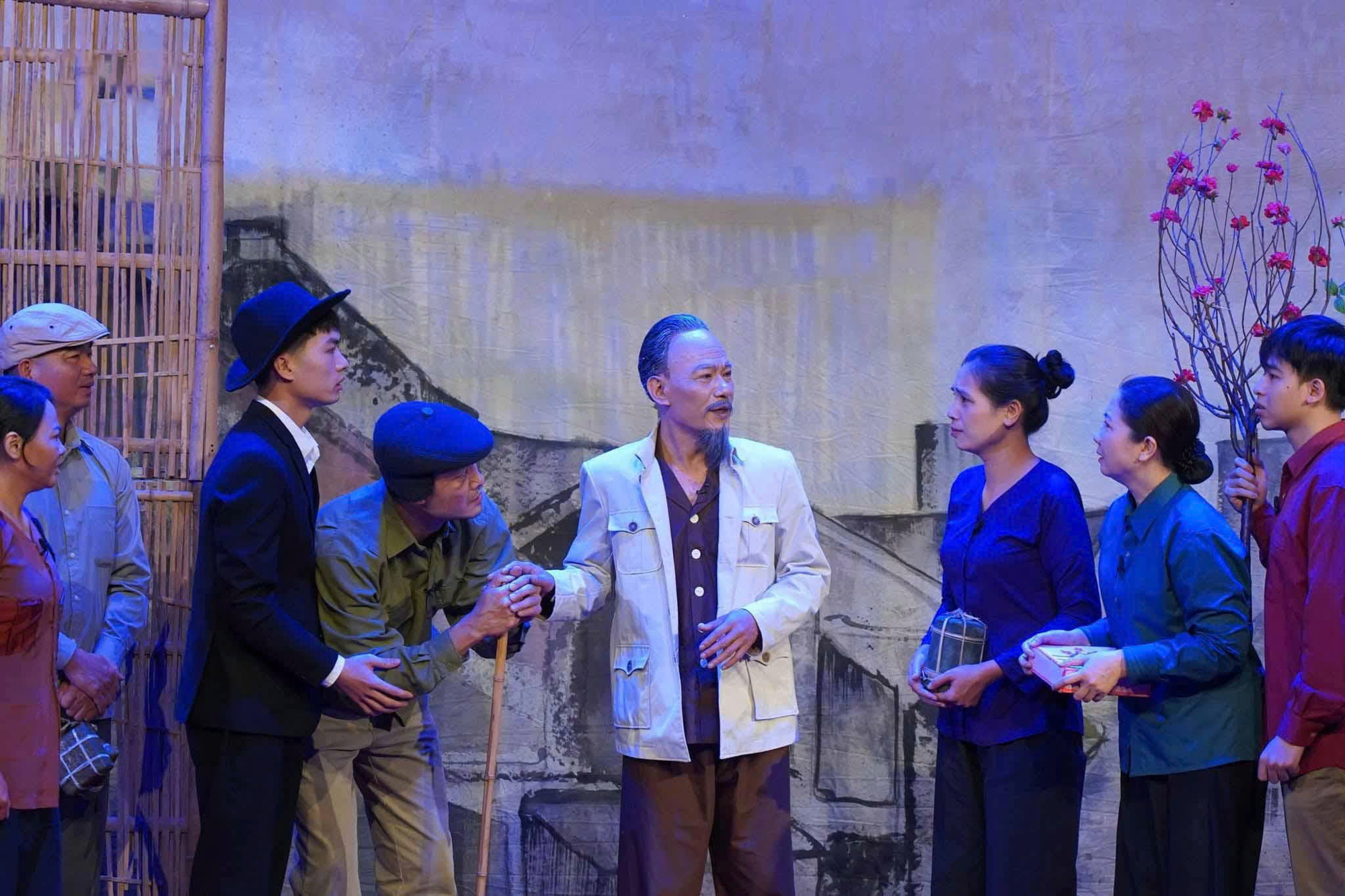 Nhà hát Kịch Việt Nam đưa chương trình nghệ thuật “Bác Hồ - Một tình yêu bao la” đến Thái Lan và Lào